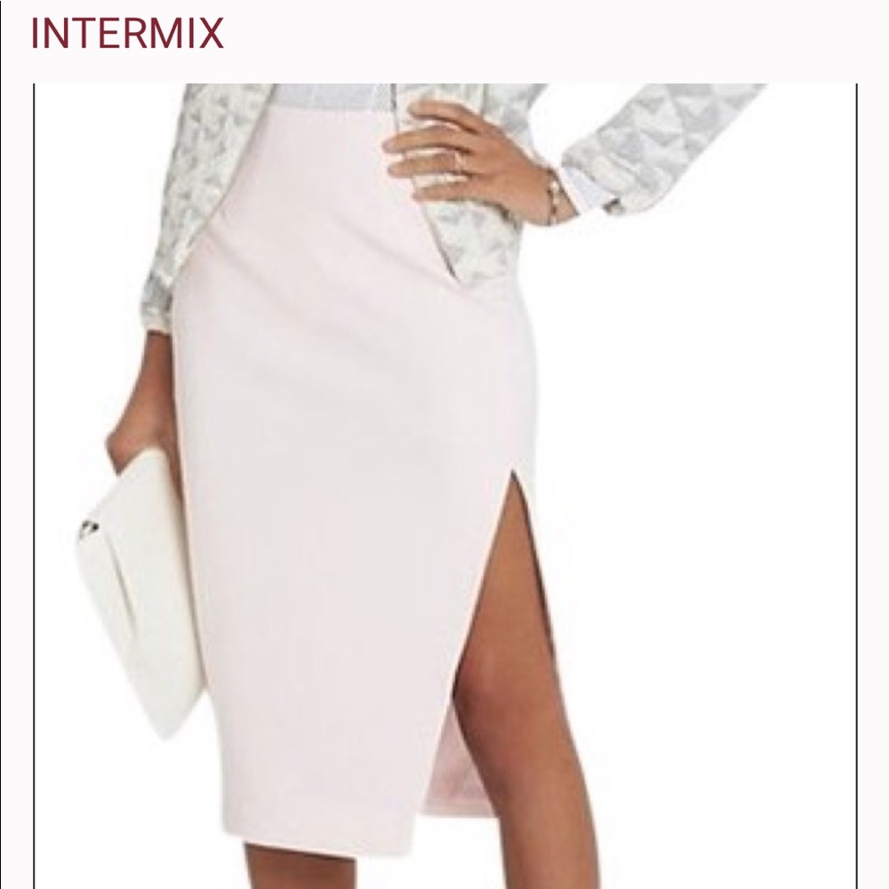 Intermix white pencil skirt w slit
